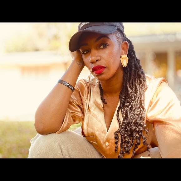 She’s golden vintage dope earrings - Picture 3 of 4